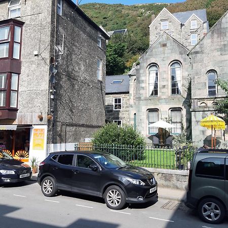 Ground Floor Barmouth Centre Apartment With Garden Exterior photo